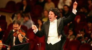El director venezolano, Gustavo Dudamel, dirigirá por primera vez una ópera de Wagner en Bogotá