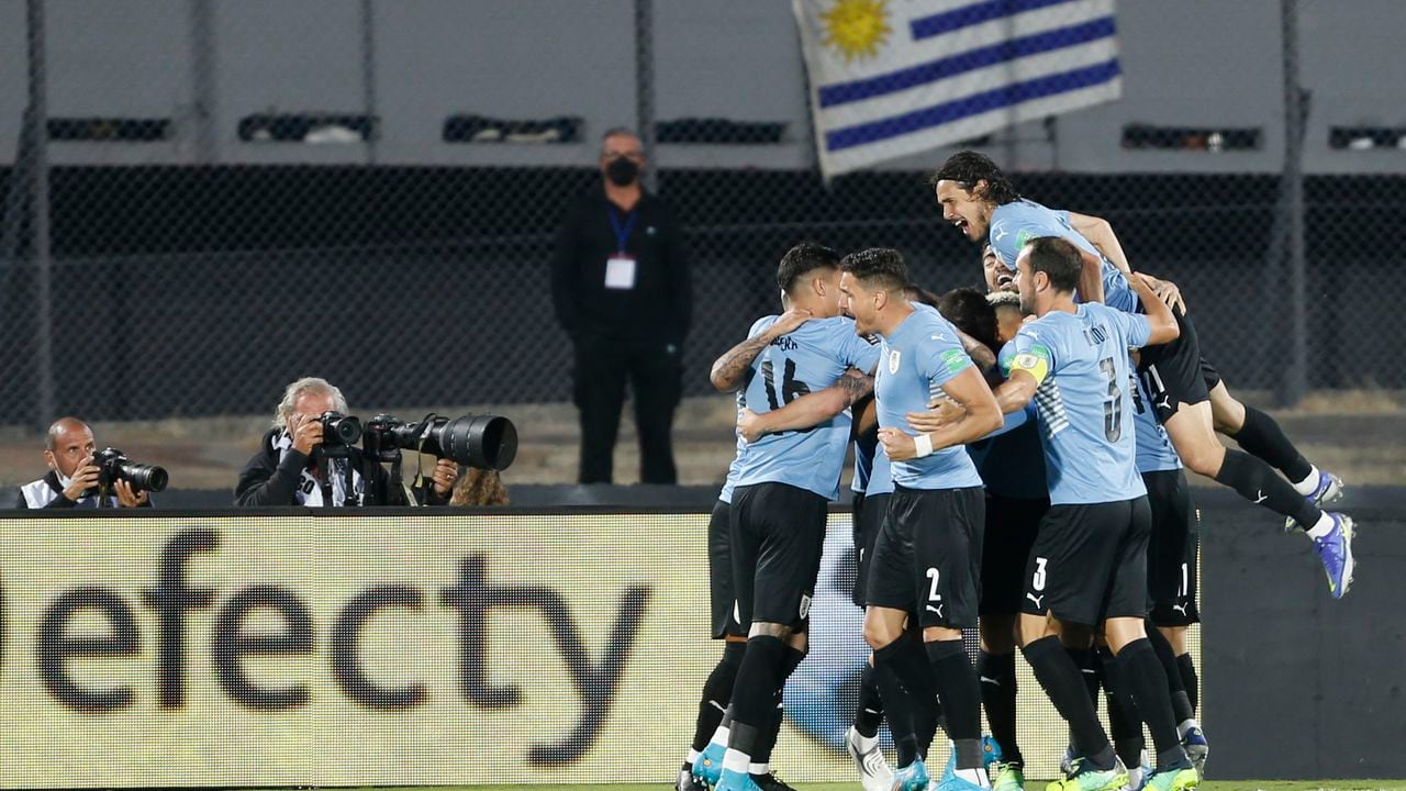 Uruguay goleo a Venezuela en la fecha 16