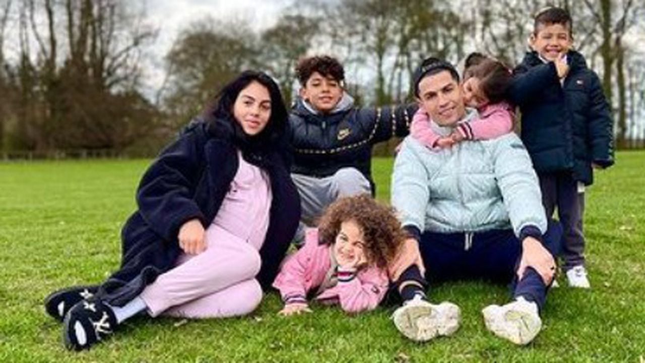 Cristiano Ronaldo siempre comparte imágenes con su familia y asegura que es lo más importante de su vida.