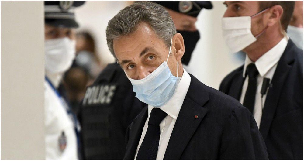 Nicolás Sarkozy, expresidente de Francia, asistiendo en París al juicio en su contra