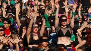 Tras el estallido social en Chile, en octubre de 2019, miles de mujeres salieron a las calles a reclamar por sus derechos. "Un violador en tu camino", del colectivo Las Tesis, se convirtió luego en un himno feminista mundial.