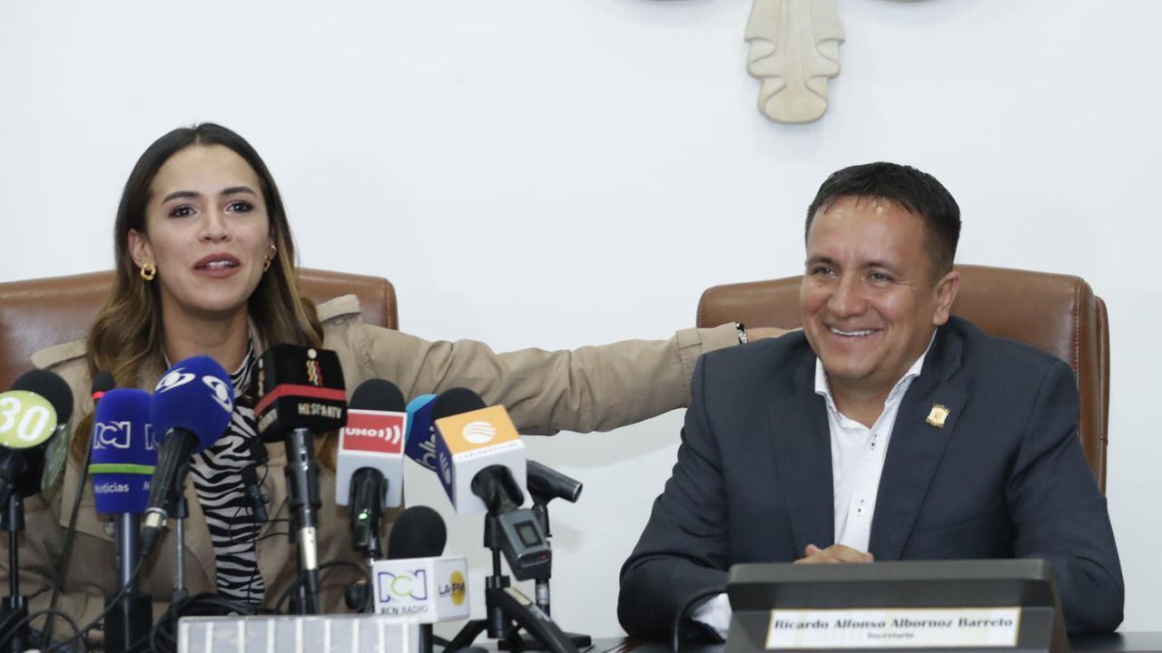 La congresista María Fernanda Carrascal (Pacto Histórico) junto al representante Jorge Quevedo (Partido Conservador).