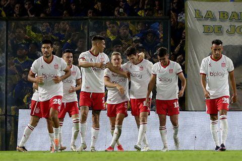 Estudiantes perdió 2-1 en su visita a Barcelona en Guayaquil, por la Copa Sudamericana.