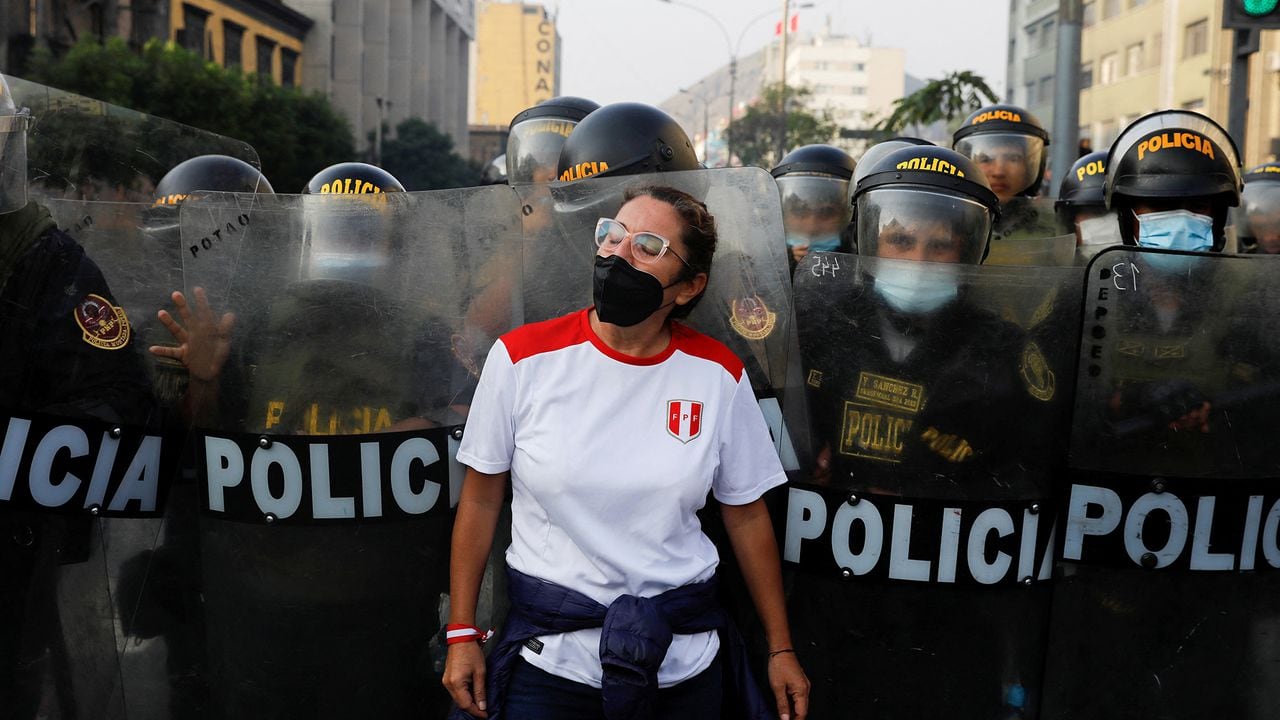 fuertes protestas en Perú