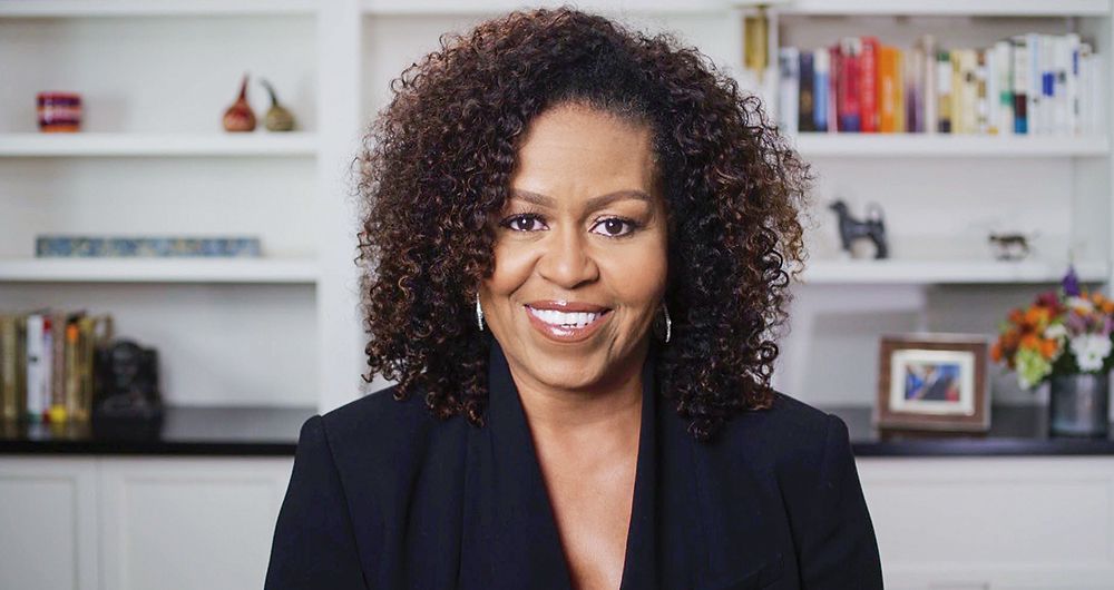 Michelle Obama: “Tuve un sofoco en el avión presidencial. Fue como si alguien pusiera un horno en el centro de mi cuerpo y lo encendiera en alto”.