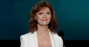 La actriz y productora está en el Festival de Cannes para celebrar el 25º aniversario del estreno de la emblemática cinta Thelma y Louise. 
