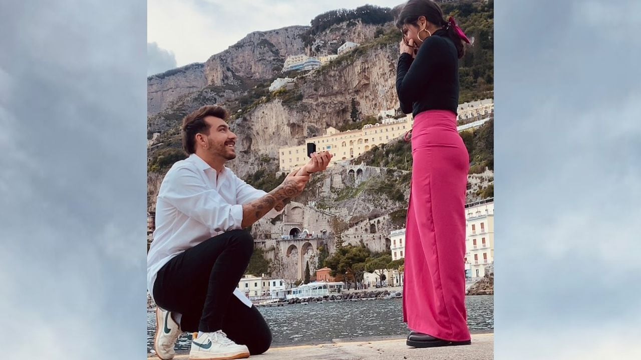 La cantante recibió inesperada propuesta de matrimonio.