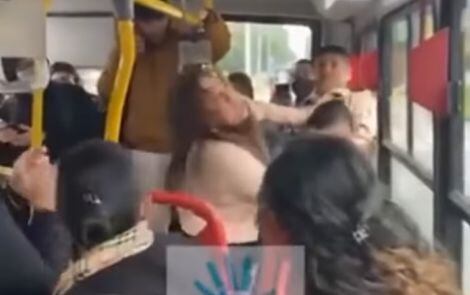 Una mujer mechoneó a otra porque no había pagado el pasaje de TransMilenio