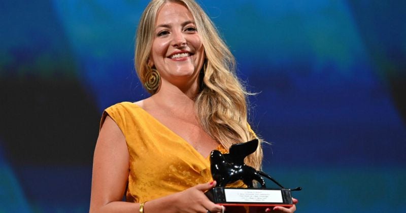 En el Festival de Venecia, la colombiana Mariana Saffon ganó el premio a Mejor Cortometraje en la categoría Horizonte. Foto: Alberto Pizzoli / AFP