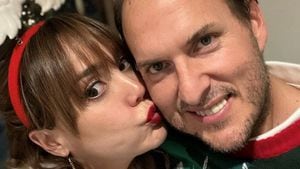 Andrés Parra y Diana Cáliz: El famoso actor, quien hace poco reveló un adelanto de su nuevo proyecto para Netflix, y su pareja compartieron un tierno momento navideño. Foto: @dcaliz