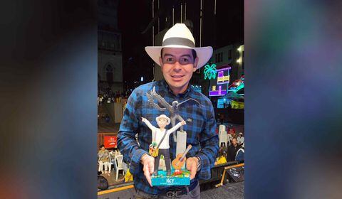Gustavo Adolfo Rúa “El Orejón" es el nuevo rey nacional de la trova en la Feria de Manizales 2024