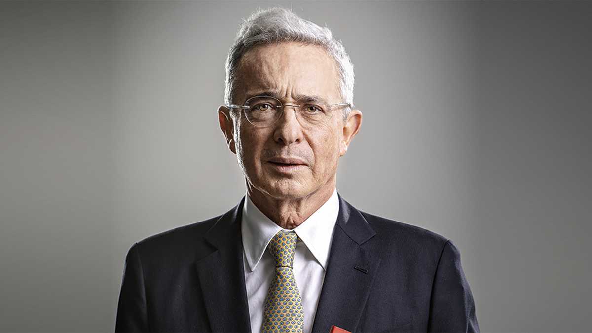 A quién se refiere el expresidente Álvaro Uribe?