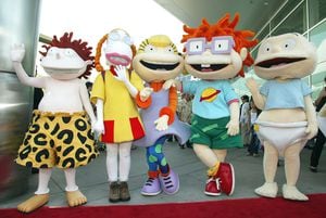 LOS ANGELES - JUNE 1:  Rugrats and Thornberrys pose at the premiere and after-party for "Rugrats Go Wild" at the Cinerama Dome on June 1, 2003 in Los Angeles, California. (Photo by Kevin Winter/Getty Images)