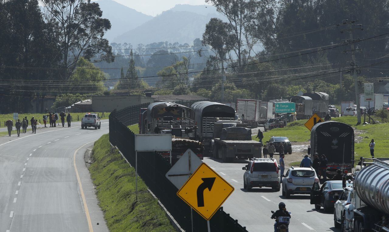 Paro Nacional bloqueos en vías de Cundinamarca Tocancipa
