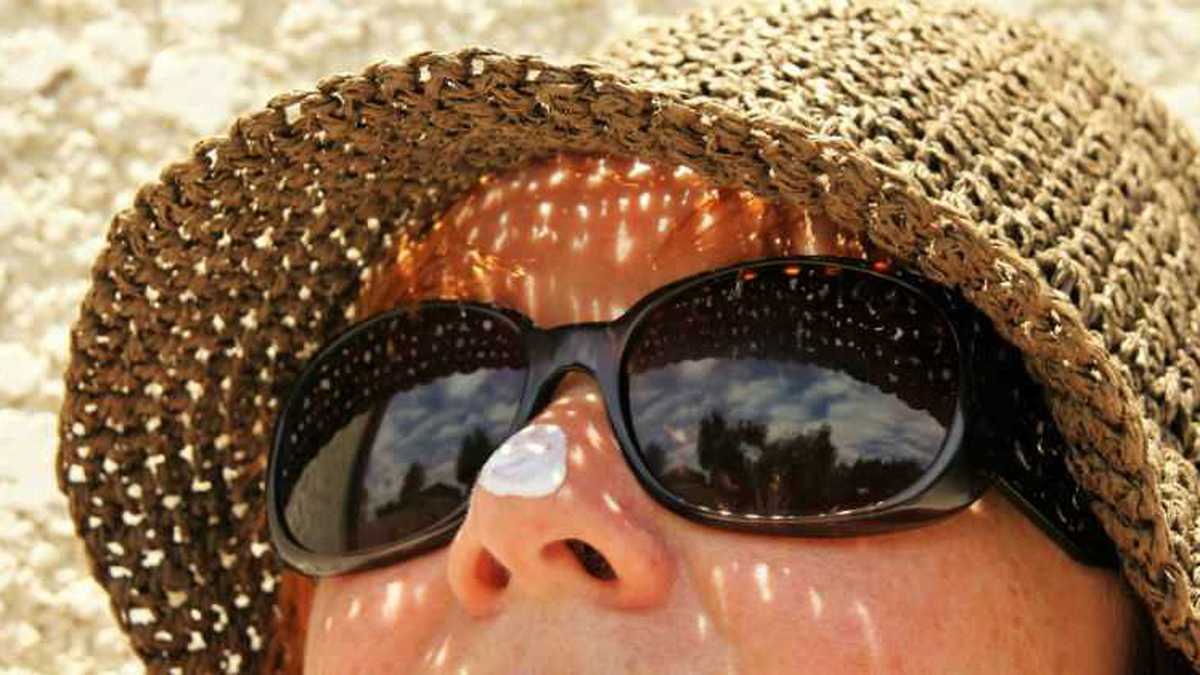 Según la Organización Mundial de la Salud (OMS), entre el 50% y el 90% de los cánceres de piel son producidos por la radiación ultravioleta proveniente del sol.