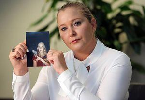 Virginia Roberts Giuffre, una de las víctimas de Jeffrey Epstein  (Getty Images)