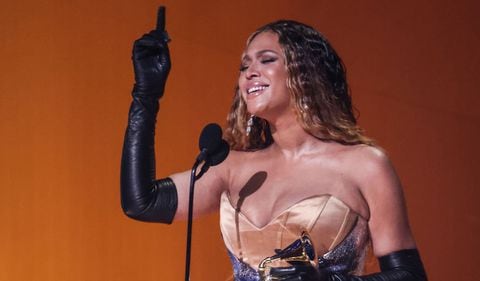 Beyoncé rindió homenaje a la comunidad queer, a la que atribuyó la invención del género musical que celebró en su disco "Renaissance", una oda a los pioneros del funk, soul, rap, house y disco.