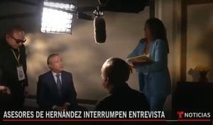 Este es el momento en el que los asesores de Rodolfo Hernández interrumpen la entrevista con Telemundo en Estados Unidos