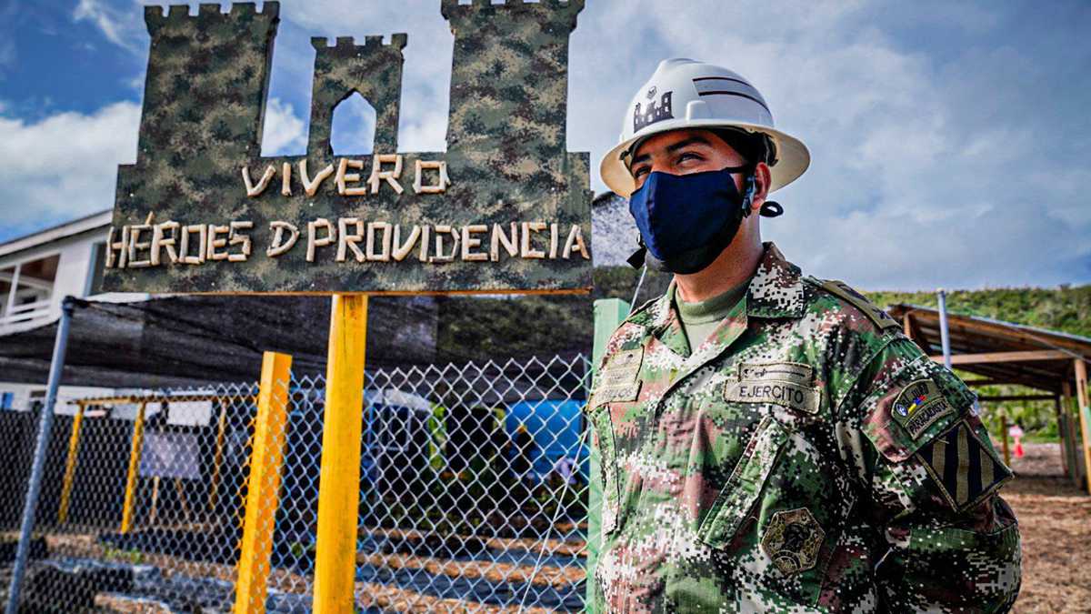 Ejército Nacional recibió mención de honor por proyectos ambientales en San Andrés y Providencia