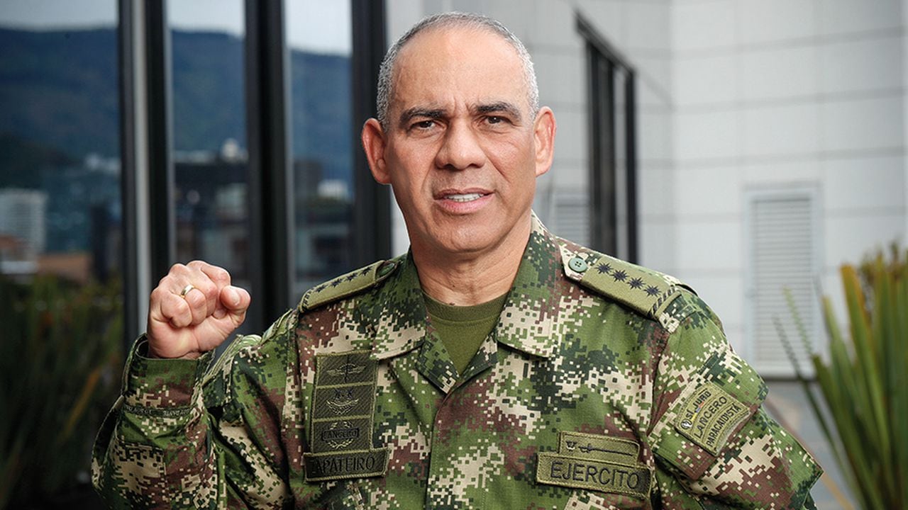 EDUARDO ENRIQUE ZAPATEIRO  Excomandante del Ejército Nacional