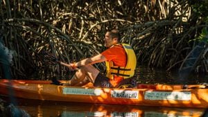 El ganador del Récord Guinness Mauro Salazar inició su travesía por el Caribe Colombiano. No se pierda la serie 'Reto Aventura'.