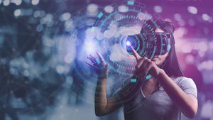 Tecnología del mundo cibernético digital Metaverse, mujer con gafas de realidad virtual VR jugando juegos y entretenimiento de realidad aumentada AR, estilo de vida futurista