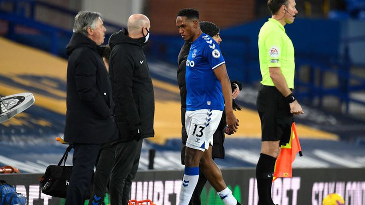 Tarde negra para el Everton: Mina lesionado y James suplente, en la derrota con el Manchester City