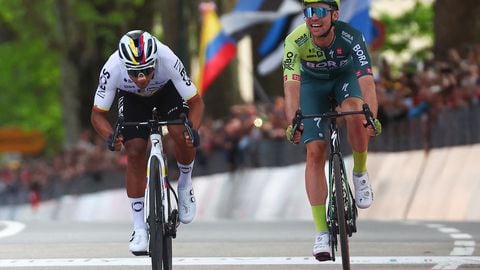 Narváez ganó la primera etapa del Giro de Italia