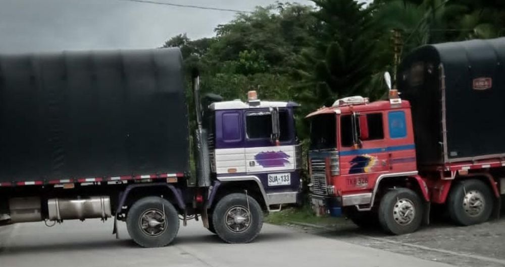 Paro de camioneros en las vías de Chocó.