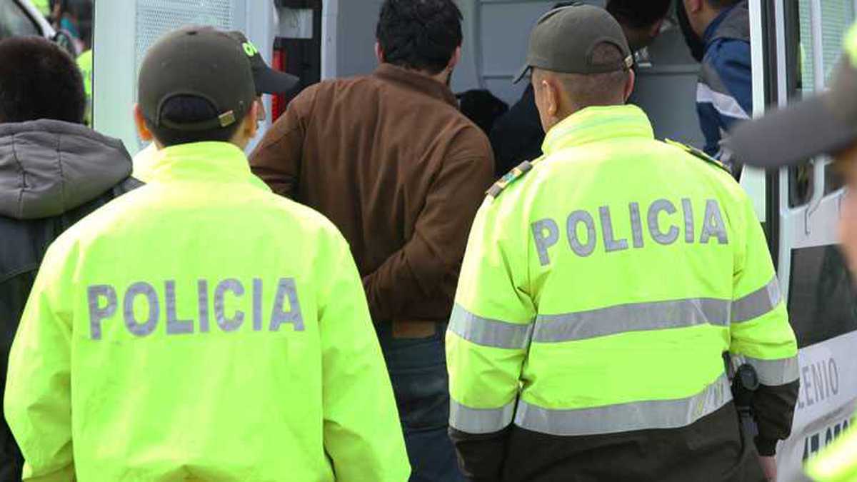 La Policía capturó a un falso agente en el sur de Bogotá.