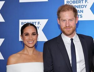 Meghan Markle y el príncipe Harry (Photo by Mike Coppola/Getty Images for 2022 Robert F. Kennedy Human Rights Ripple of Hope Gala)