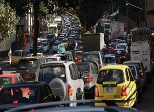 Los bloqueos de las carreteras colombianas llegan a las calles de Bogotá.