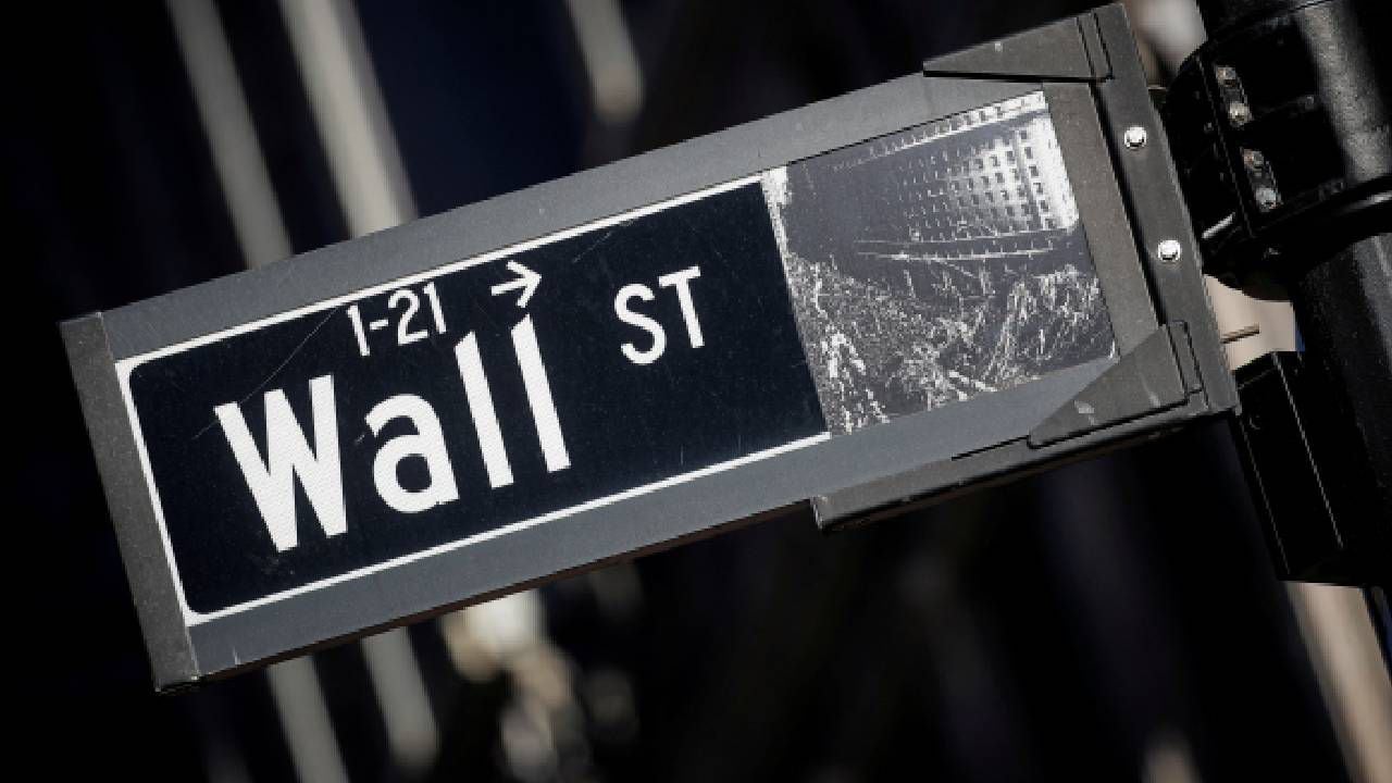 Un cartel de Wall Street en el distrito financiero de Nueva York.