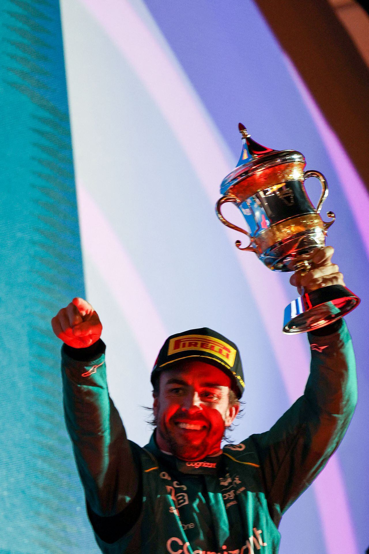 Fernando Alonso, de Aston Martin, logró su primer podio de la temporada.