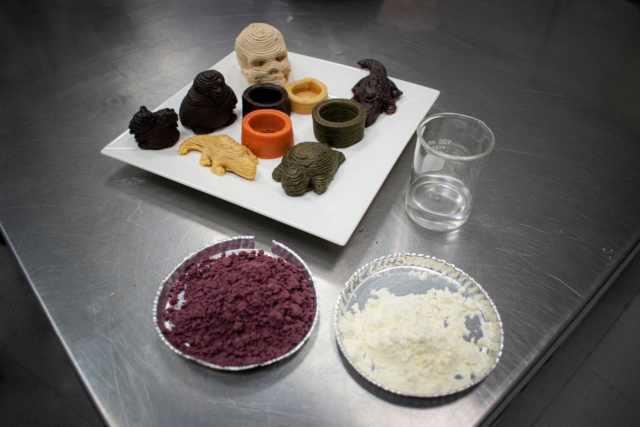 Usando máquinas 3D de alimentos y gracias al trabajo de 16 investigadores, el asaí es convertido en figuras comestibles. Su destino final espera ser la NASA.