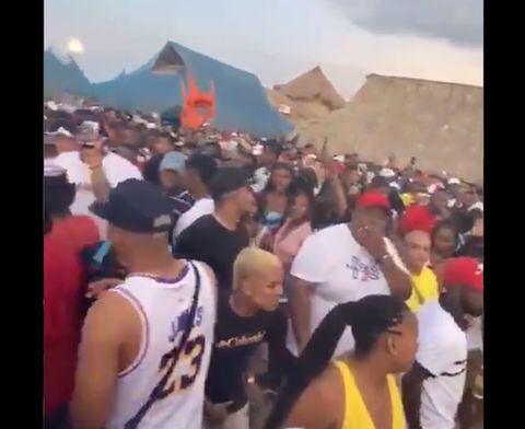 Captura de imagen de uno de los videos de la fiesta organizada en Punta Arena, en Cartagena.