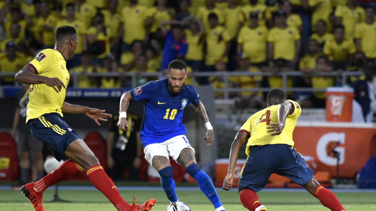 Yerry Mina y Carlos Cuesta fueron titulares en los tres partidos de Colombia en octubre