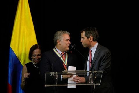Iván Duque recibe premio internacional por apoyo a los migrantes venezolanos