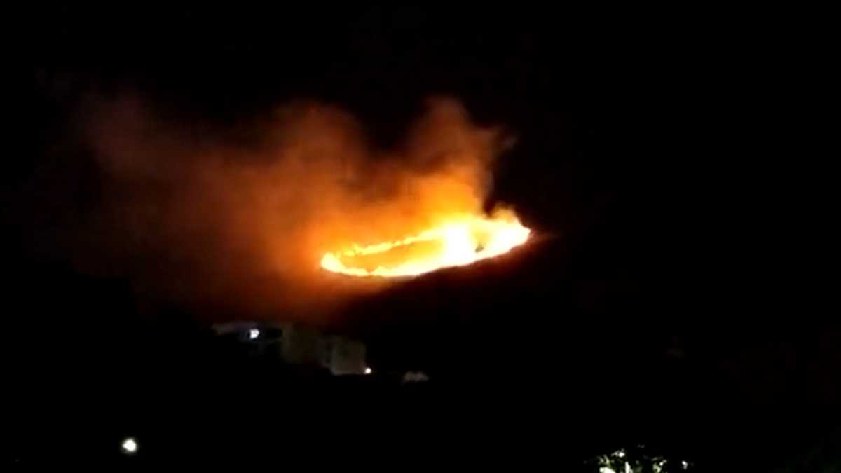 Bomberos atendieron gran incendio en el Cerro de Cristo Rey, en Cali