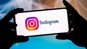 POLAND - 2021/09/23: In this photo illustration an Instagram logo seen displayed on a smartphone. (Photo Illustration by Mateusz Slodkowski/SOPA Images/LightRocket via Getty Images)