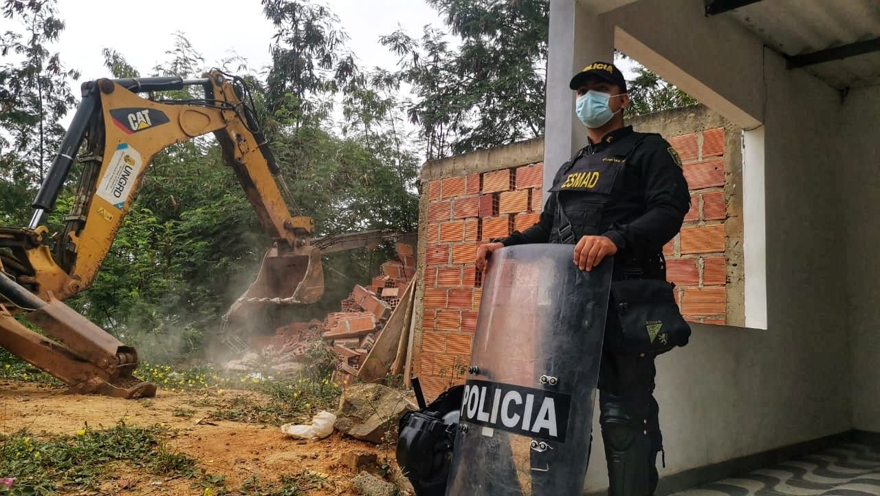 La demolición de un inmueble usado para consumir droga dio inicio a la campaña contra el microtráfico en el área metropolitana de Cúcuta.