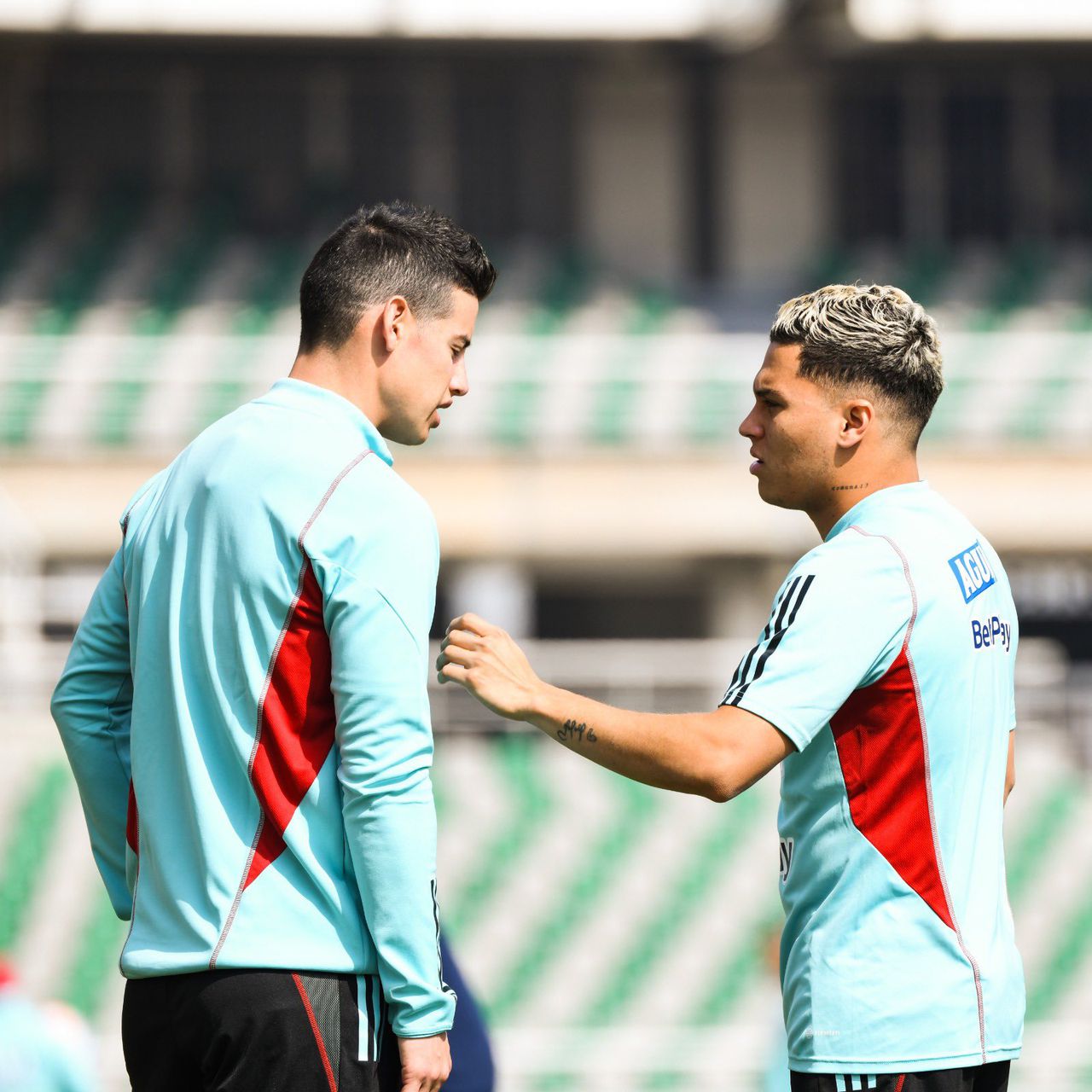 James y Quintero durante un entrenamiento de Colombia en Seúl