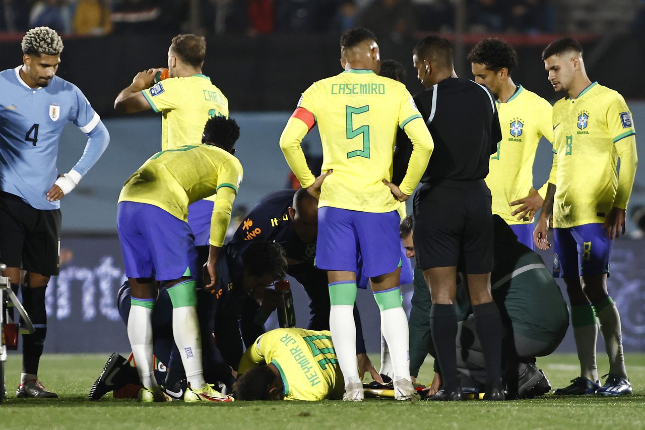 During Neymar'S Injury.