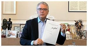 Presidente Ivan Duque firma la extradición de Otoniel