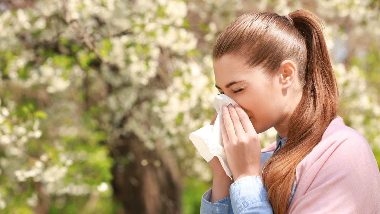 Cuando el polen de los árboles y luego de la hierba circula en el aire durante esta época en varias partes de Colombia, nuestros ojos, narices y gargantas pueden verse afectados por los síntomas.