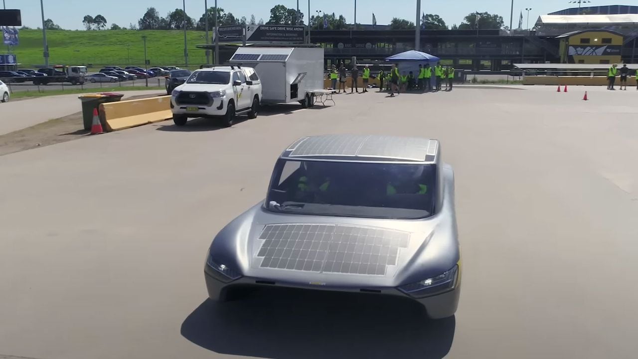 El Sunswift 7 es un auto eléctrico que ha roto un récord mundial de autonomía.