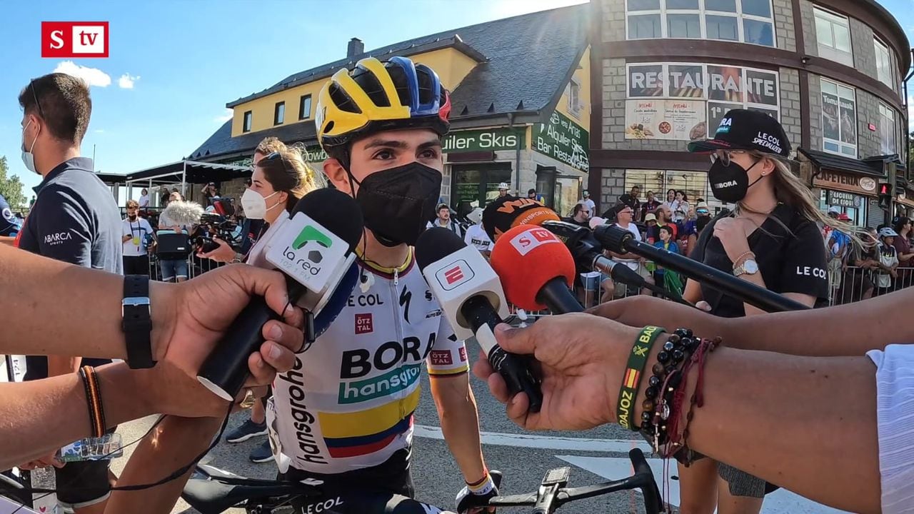 Sergio Higuita corredor colombiano que dio espectáculo en la etapa 20 de la Vuelta a España 2022.