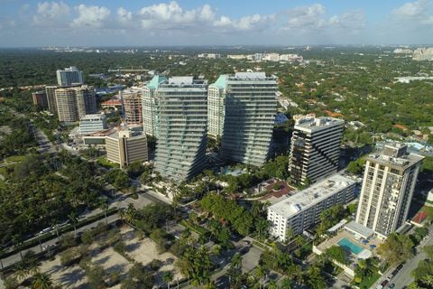Los hechos tuvieron lugar en la zona de Coconut Grove, en la ciudad de Miami donde un padre asesinó a su hijo de 3 años de edad. La policía anunció una investigación.