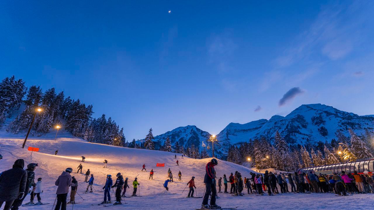 Estación de esquí ubicada a 13 millas (21 km) al noreste de Provo, Utah, EE. UU. (Foto de Wolfgang Kaehler/LightRocket vía Getty Images)