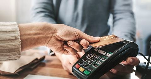  Se busca que los bancos tengan mecanismos de seguridad como códigos de verificación cambiantes y únicos para cada transacción con tarjeta de crédito.